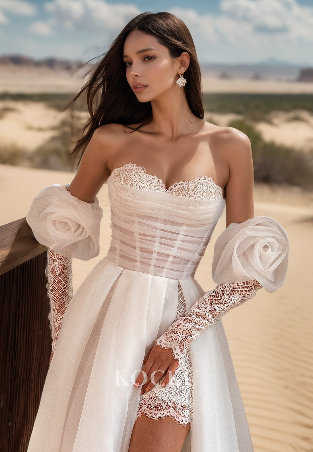 Classic Sweetheart Sleeves Appliques A-Line Lace Wedding Dress Bridal Gowns with Slit