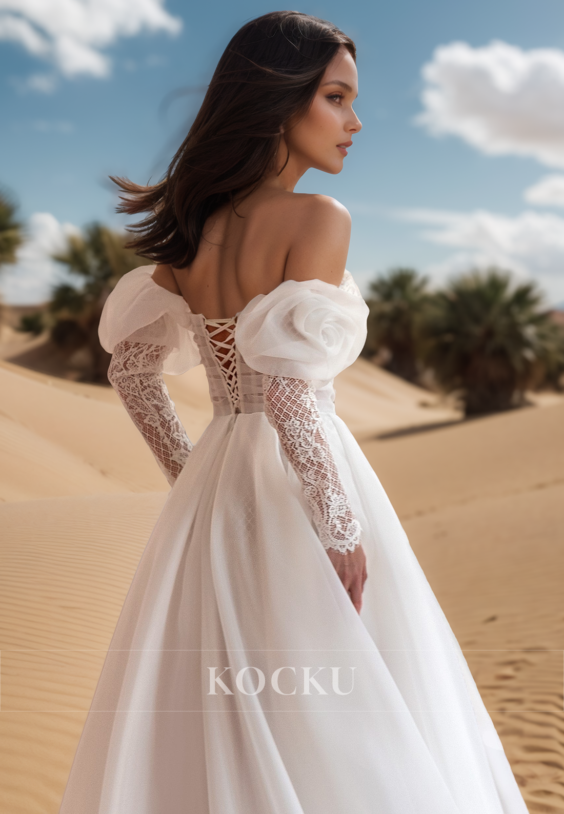 Classic Sweetheart Sleeves Appliques A-Line Lace Wedding Dress Bridal Gowns with Slit