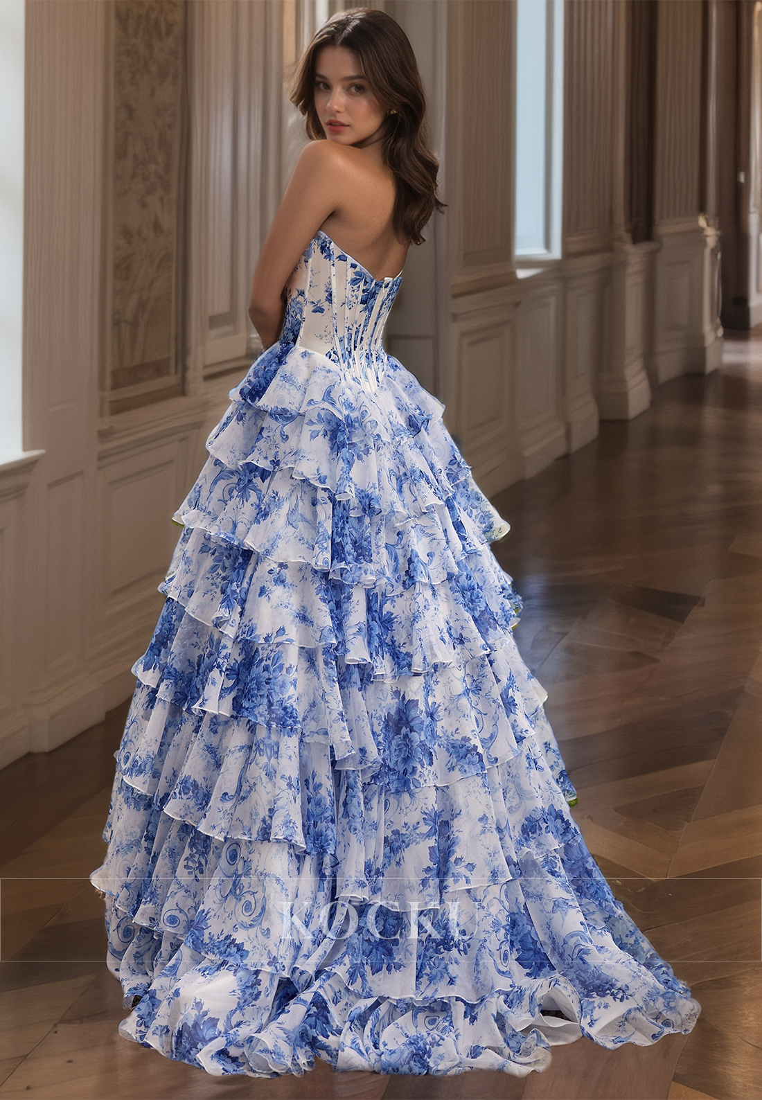 A-Line Sweetheart Sleeveless High Split Stripe Appliques Lace Prom Dress Formal Gowns with Train