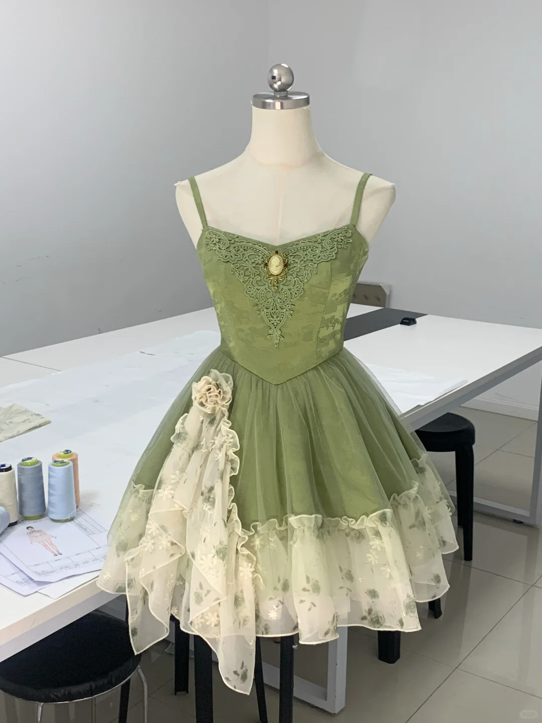 Pretty Green Spaghetti Straps Satin Tulle Short Birthday Outfits 8th Grade Homecoming Dress S904