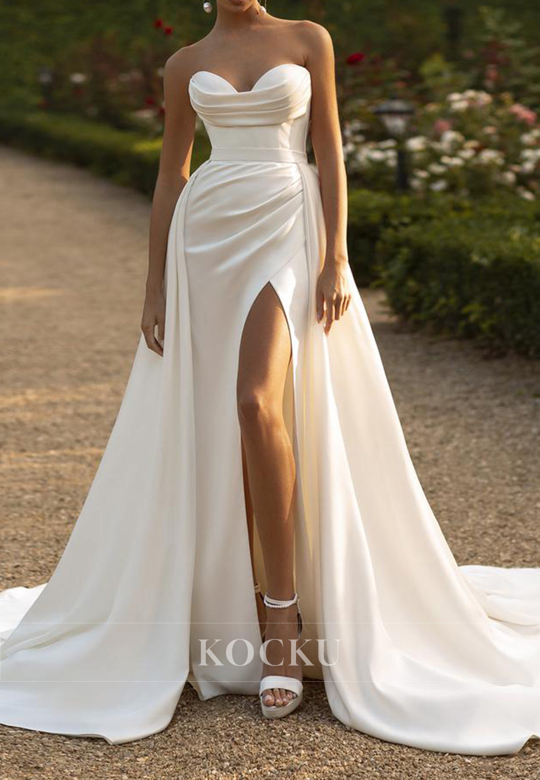 Elegant Strapless Draped Satin Wedding Dress with High Slit & Detachable Train