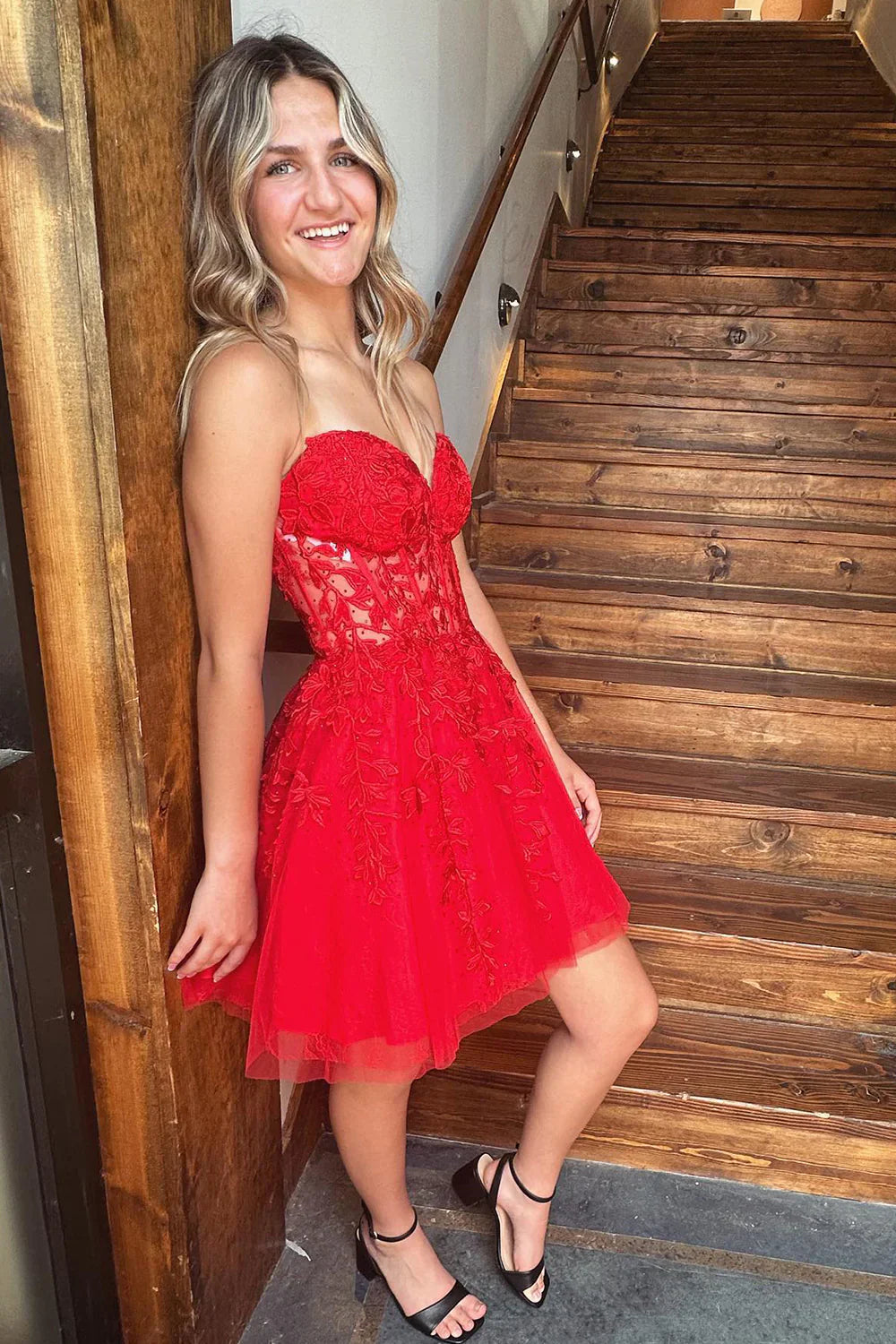 A-Line Strapless Lace Up Short Tulle Homecoming Dress with Appliques