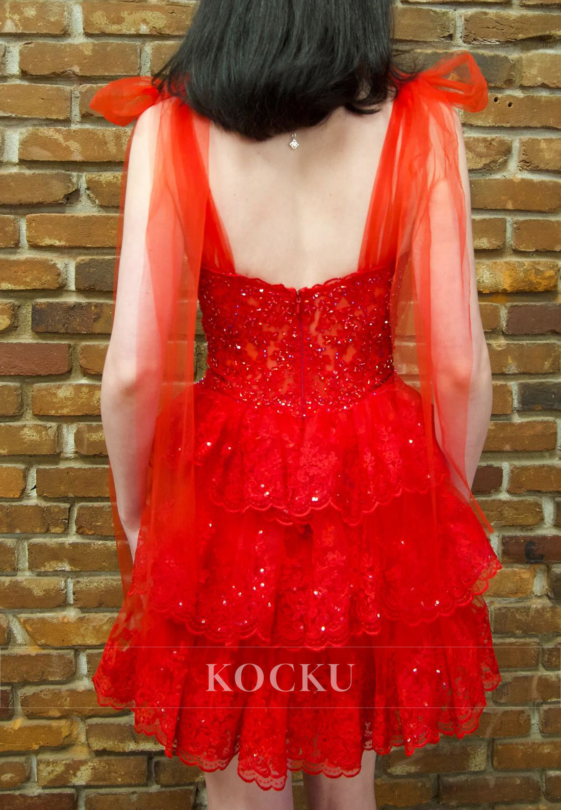 A-Line Sweetheart Appliques Lace Sequins Pleated Homecoming Dresses