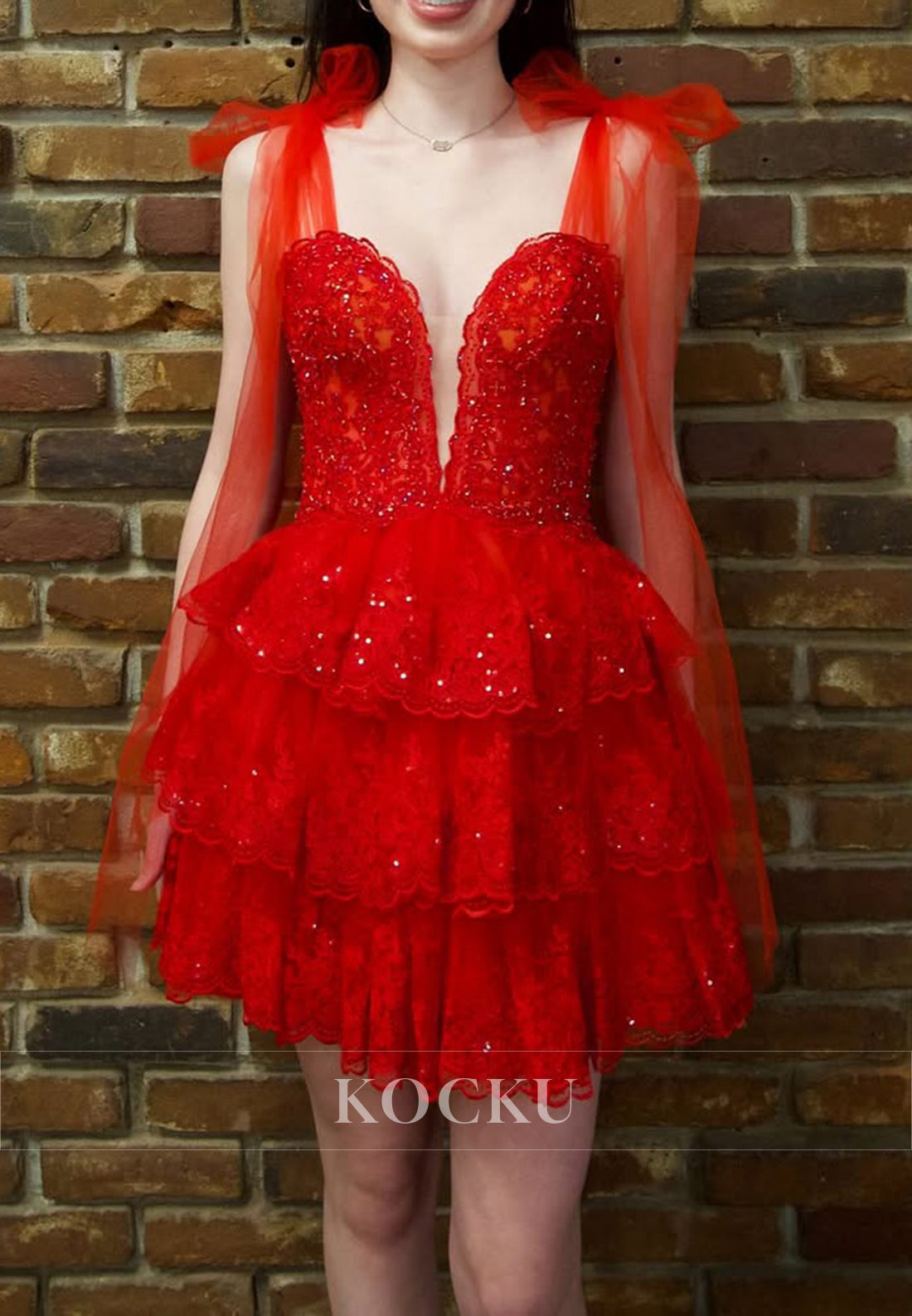 A-Line Sweetheart Appliques Lace Sequins Pleated Homecoming Dresses