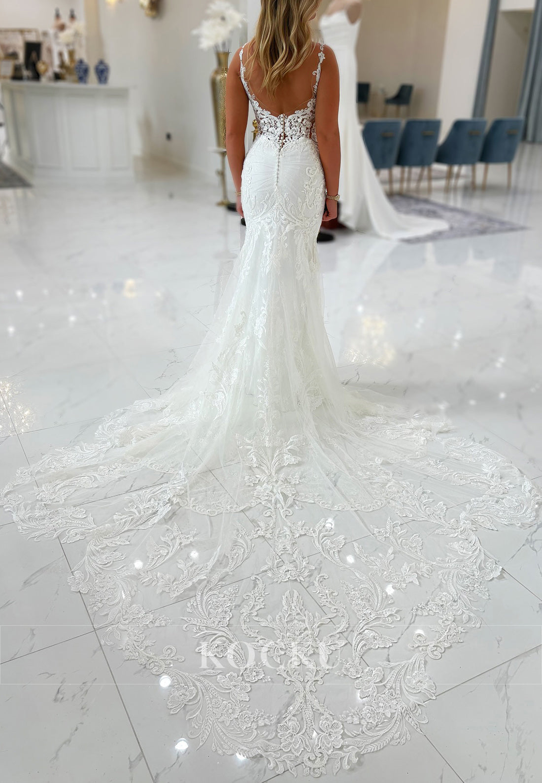 White Appliques Lace V-Neck Backless Mermaid Long Wedding Dress