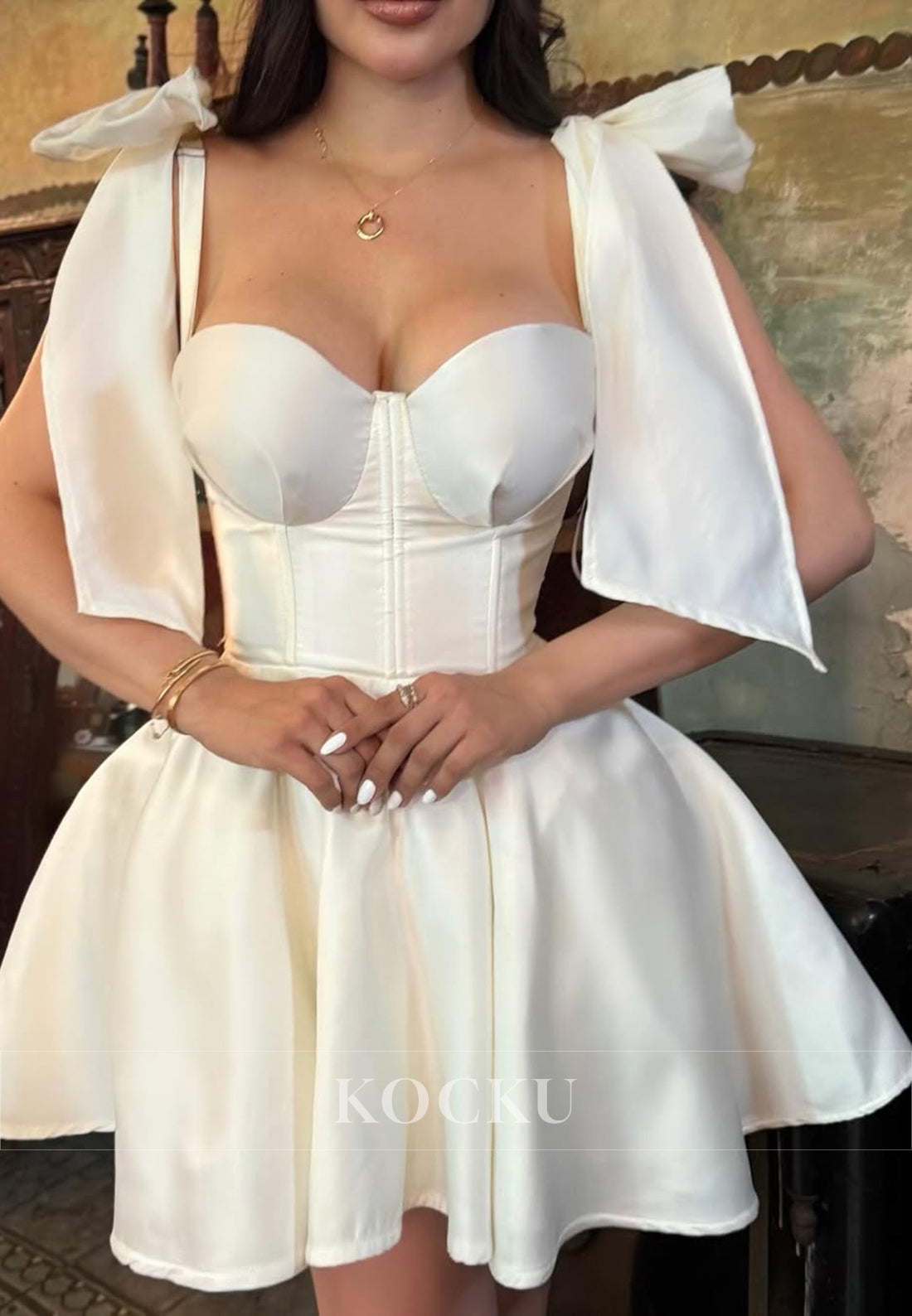 A-Line Bowknot Sweetheart Pleated Short  Homecoming Dresses