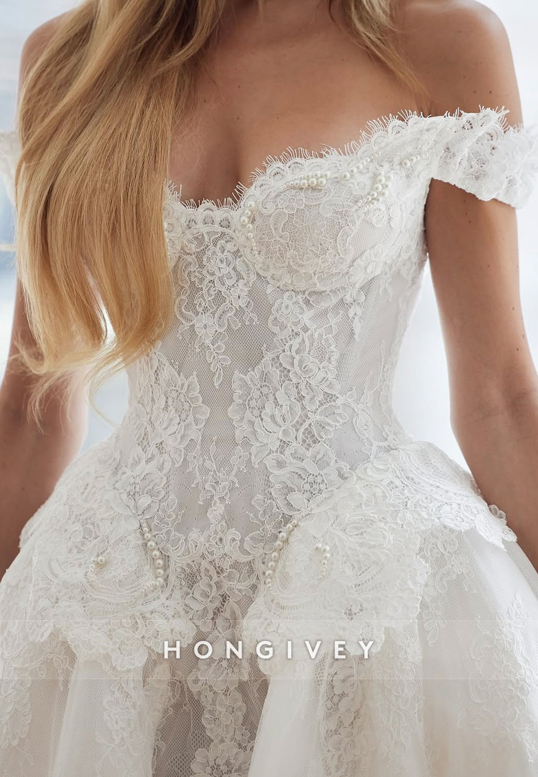 Lace Strapless Scalloped Neck Princess Empire Wedding Dresses