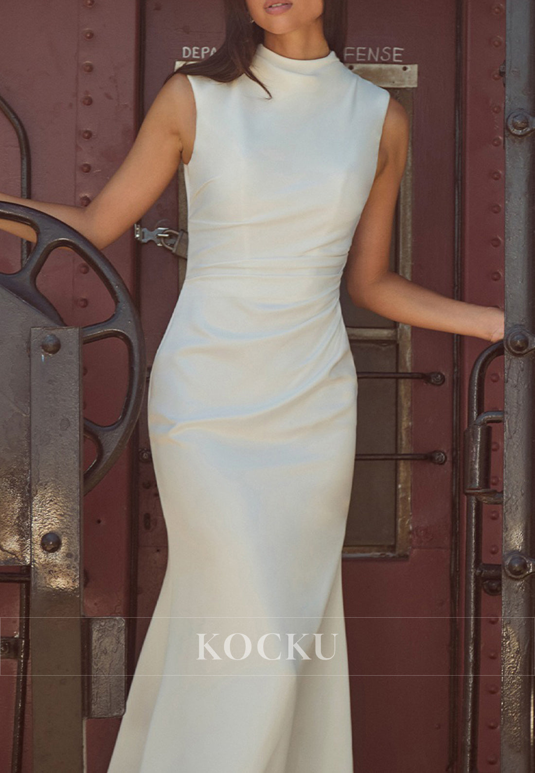 White High Neck Sleeveless Ruched Backless Mermaid Long Wedding Dress