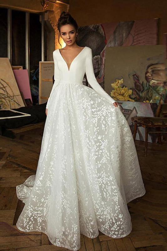 Long Sleeve V-Neck Boho Bridal Gowns Backless Lace Wedding Dress