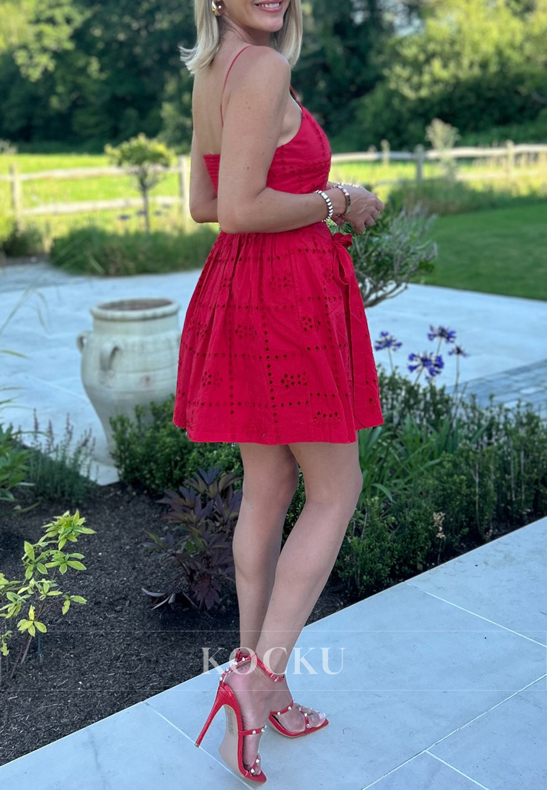 A-Line Spaghetti Straps Square Pleated Bowknot Homecoming Dresses