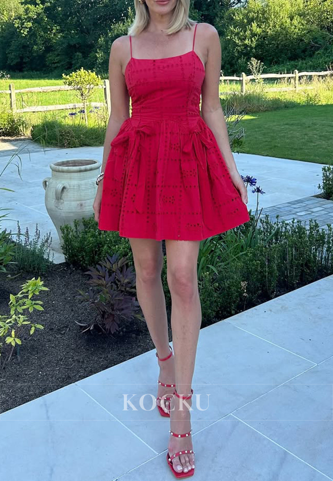 A-Line Spaghetti Straps Square Pleated Bowknot Homecoming Dresses