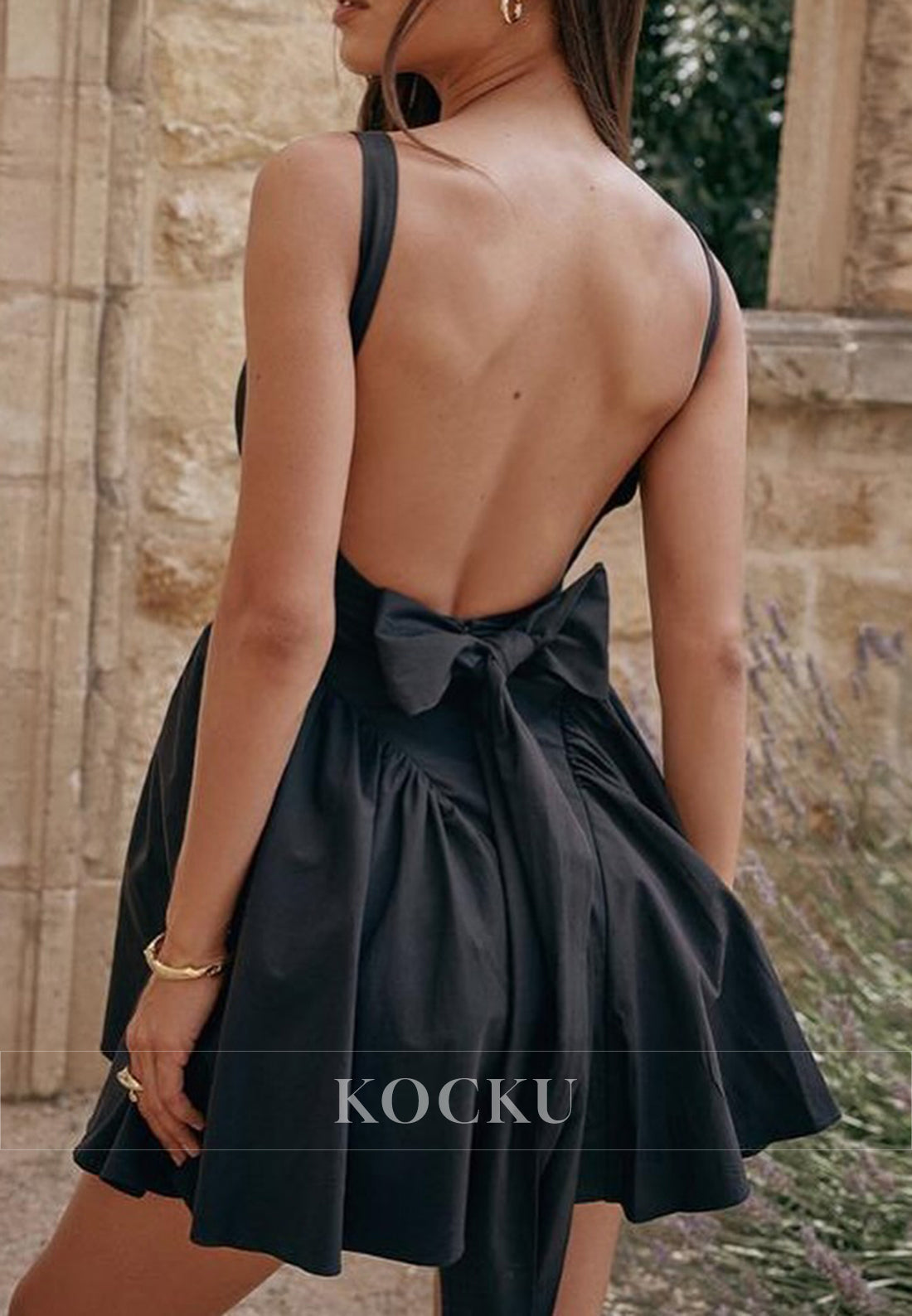 A-Line Square Bowknot Backless Pleated Homecoming Dresses