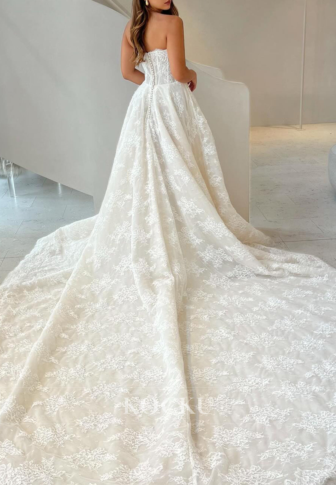 Off-White Lace Strapless Buttons-Up A-Line Wedding Gown
