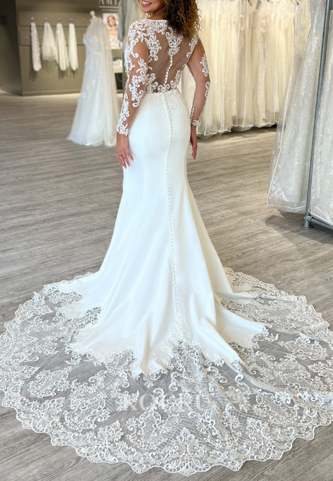 Elegant V-Neck Long-Sleeve Sheer Back Lace Mermaid Wedding Dress